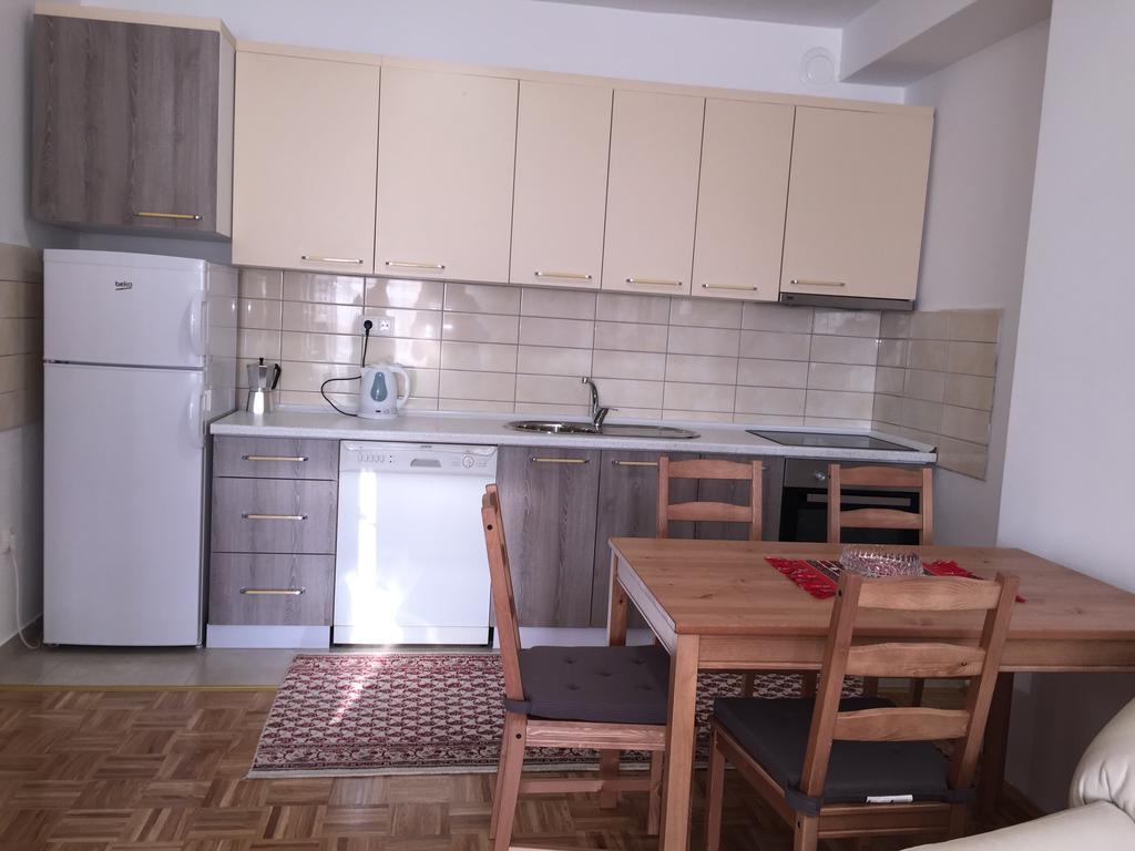 Apartment Gashi Приштина Екстер'єр фото